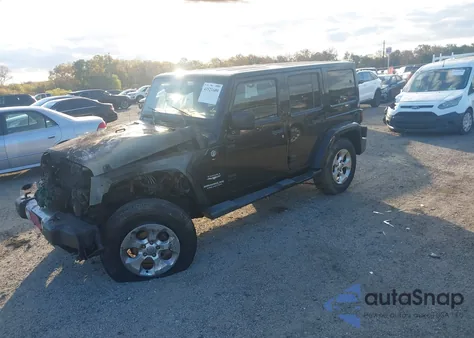 2013 Jeep Wrangler Unlimited Sahara из США, поврежденный, VIN 1C4BJWEG2DL609786
